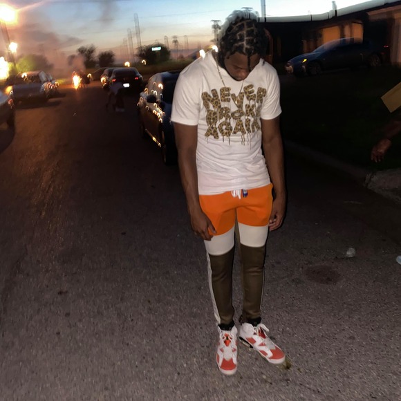 Meet your Posher, Chris - Picture 1 of 1